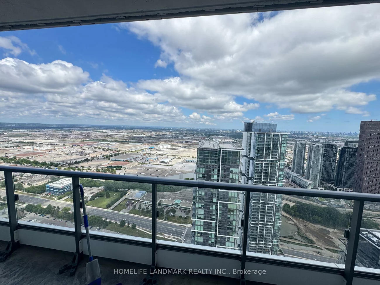950, Portage, Vaughan Corporate Centre, Vaughan