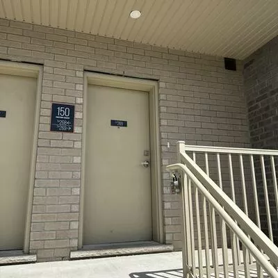 150, Honeycrisp, Vaughan Corporate Centre, Vaughan