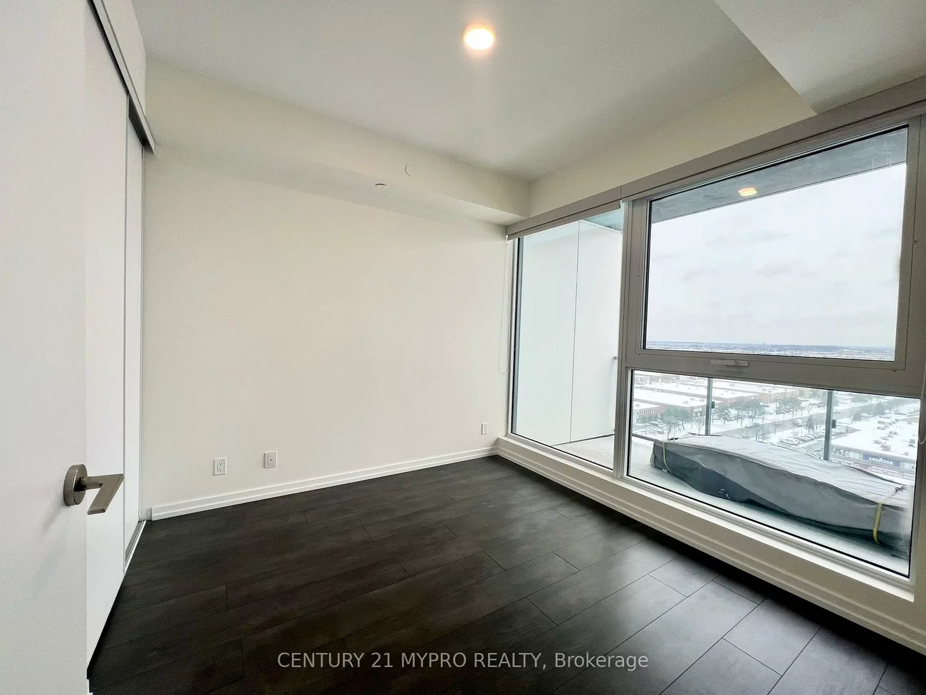 1000, Portage, Vaughan Corporate Centre, Vaughan