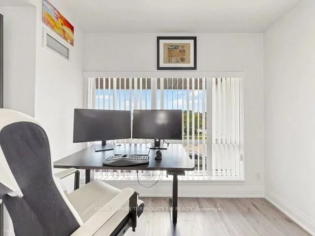 12, Woodstream, Vaughan Grove, Vaughan
