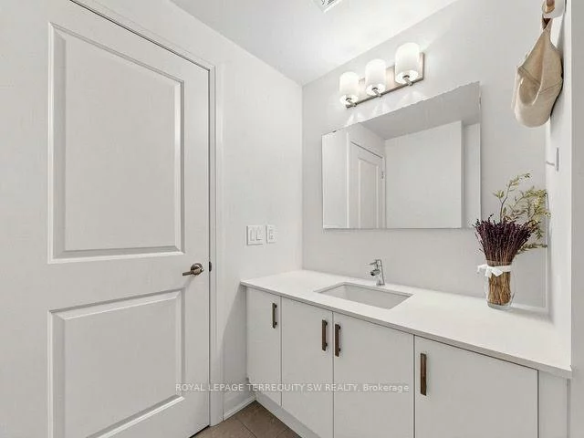 12, Woodstream, Vaughan Grove, Vaughan
