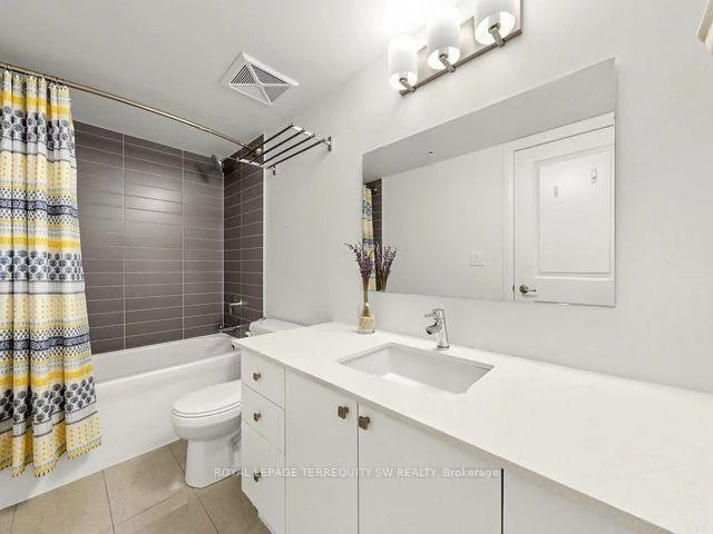 12, Woodstream, Vaughan Grove, Vaughan