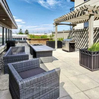 12, Woodstream, Vaughan Grove, Vaughan