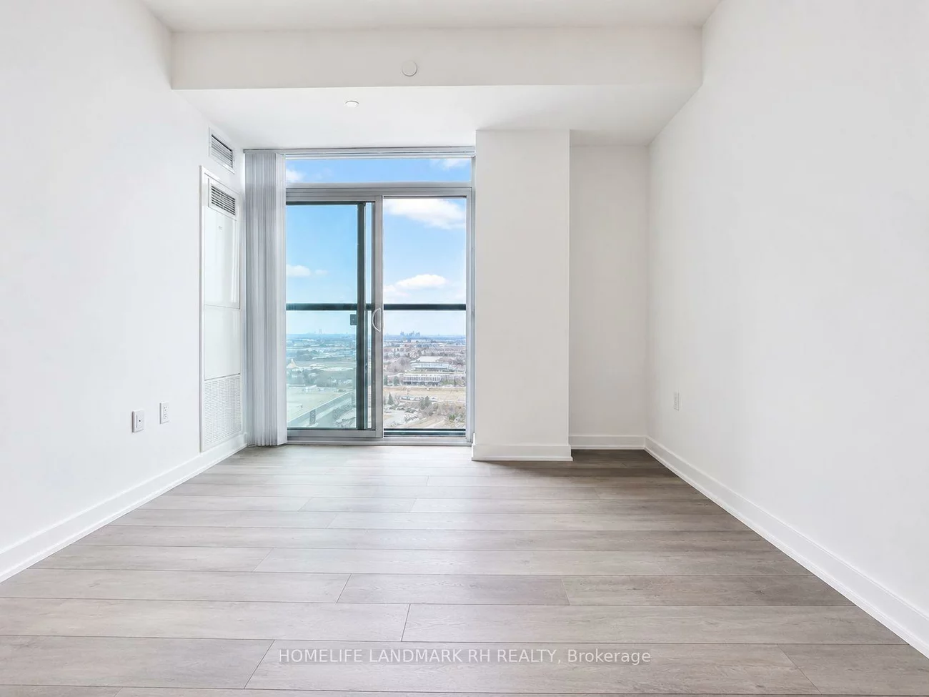38, Honeycrisp, Vaughan Corporate Centre, Vaughan