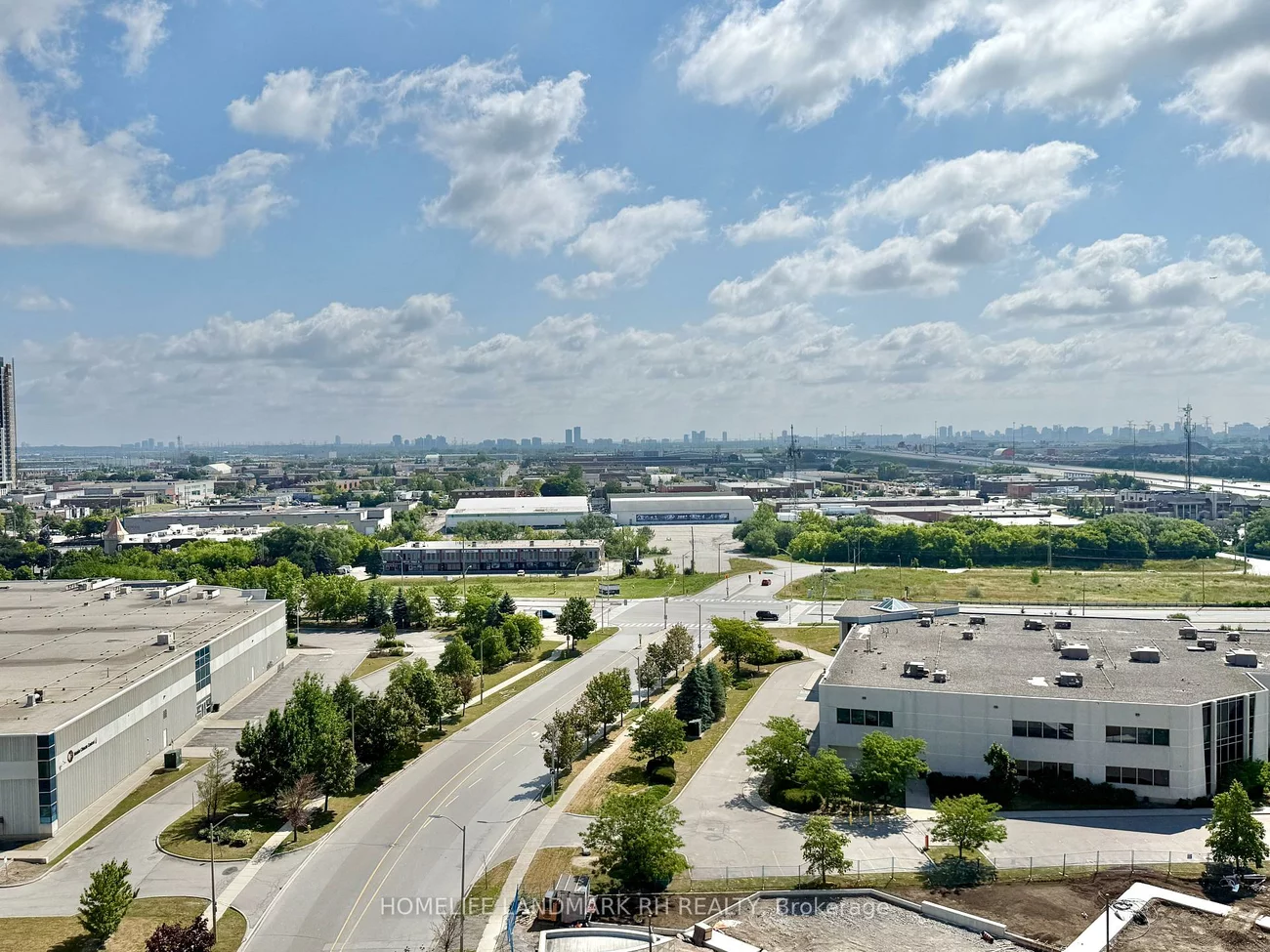 38, Honeycrisp, Vaughan Corporate Centre, Vaughan