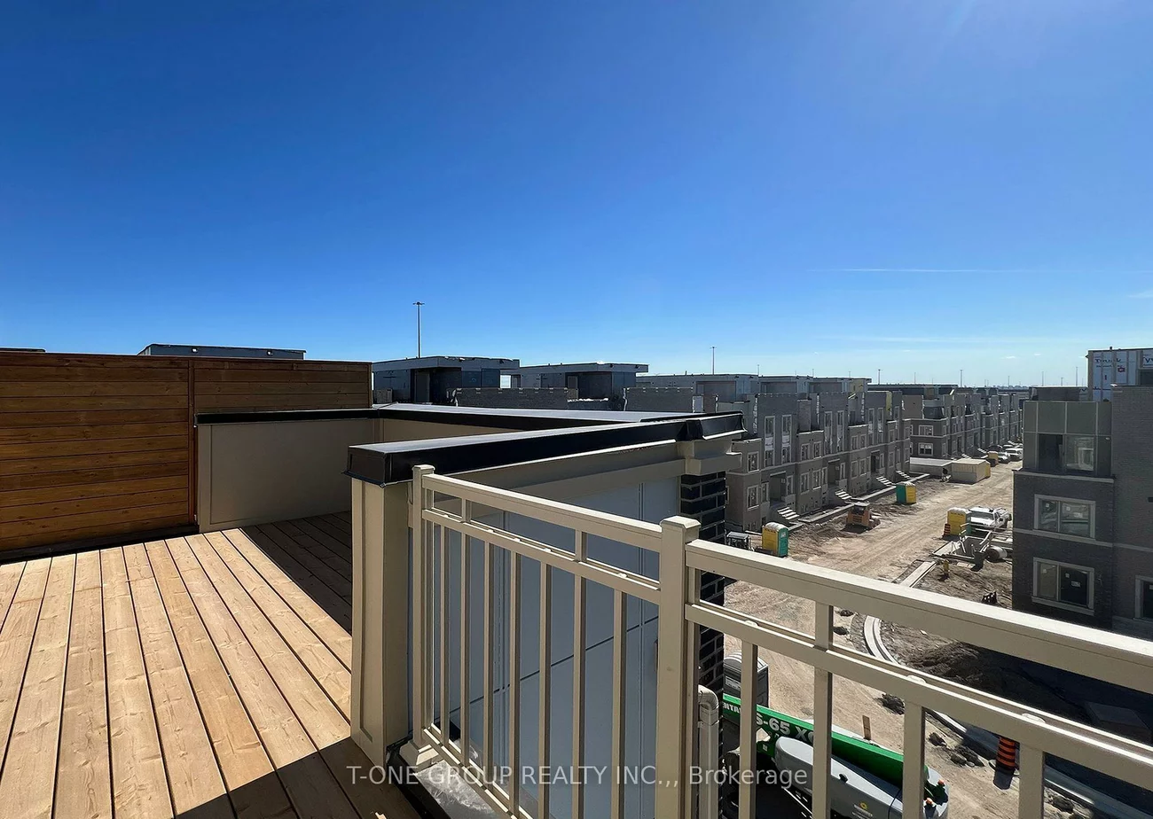 90, Honeycrisp, Vaughan Corporate Centre, Vaughan
