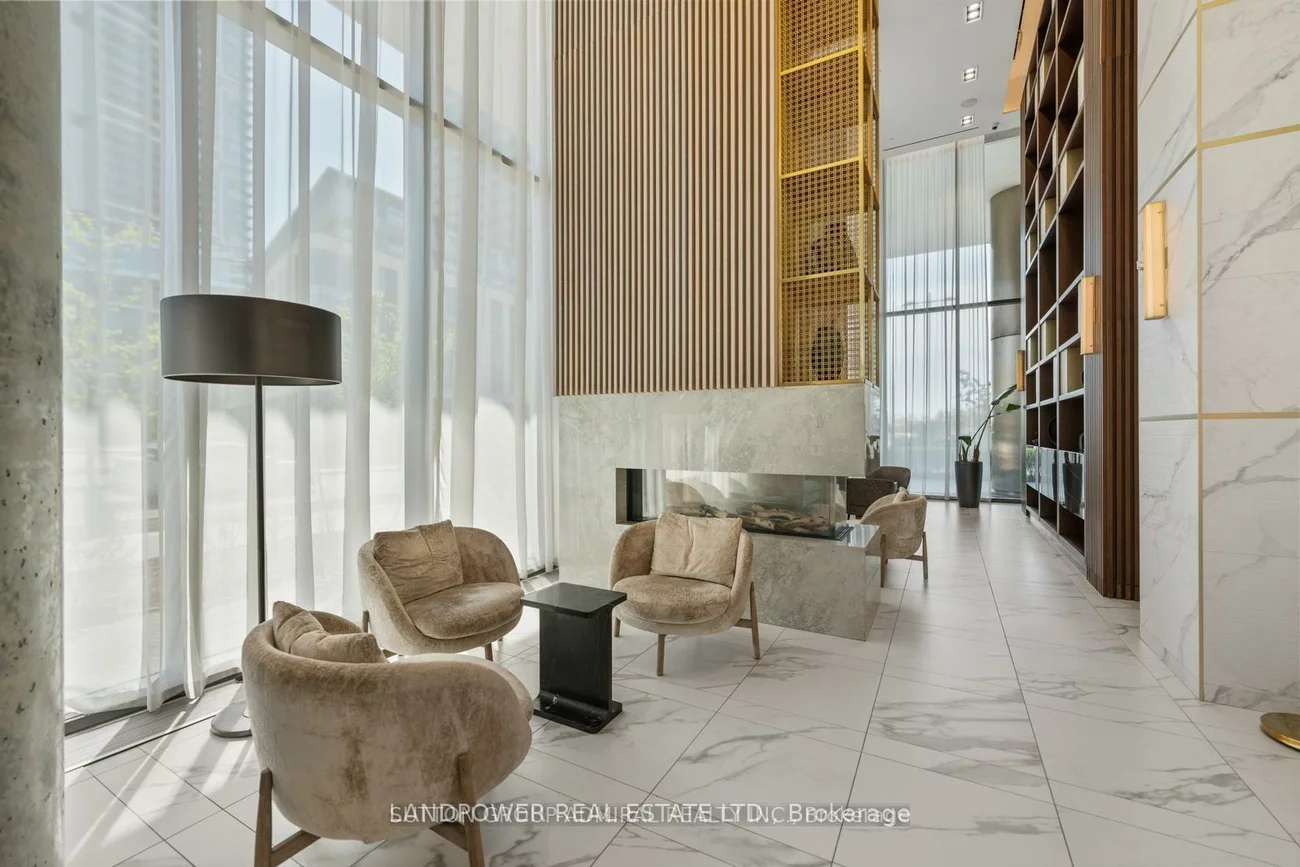 950, Portage, Vaughan Corporate Centre, Vaughan