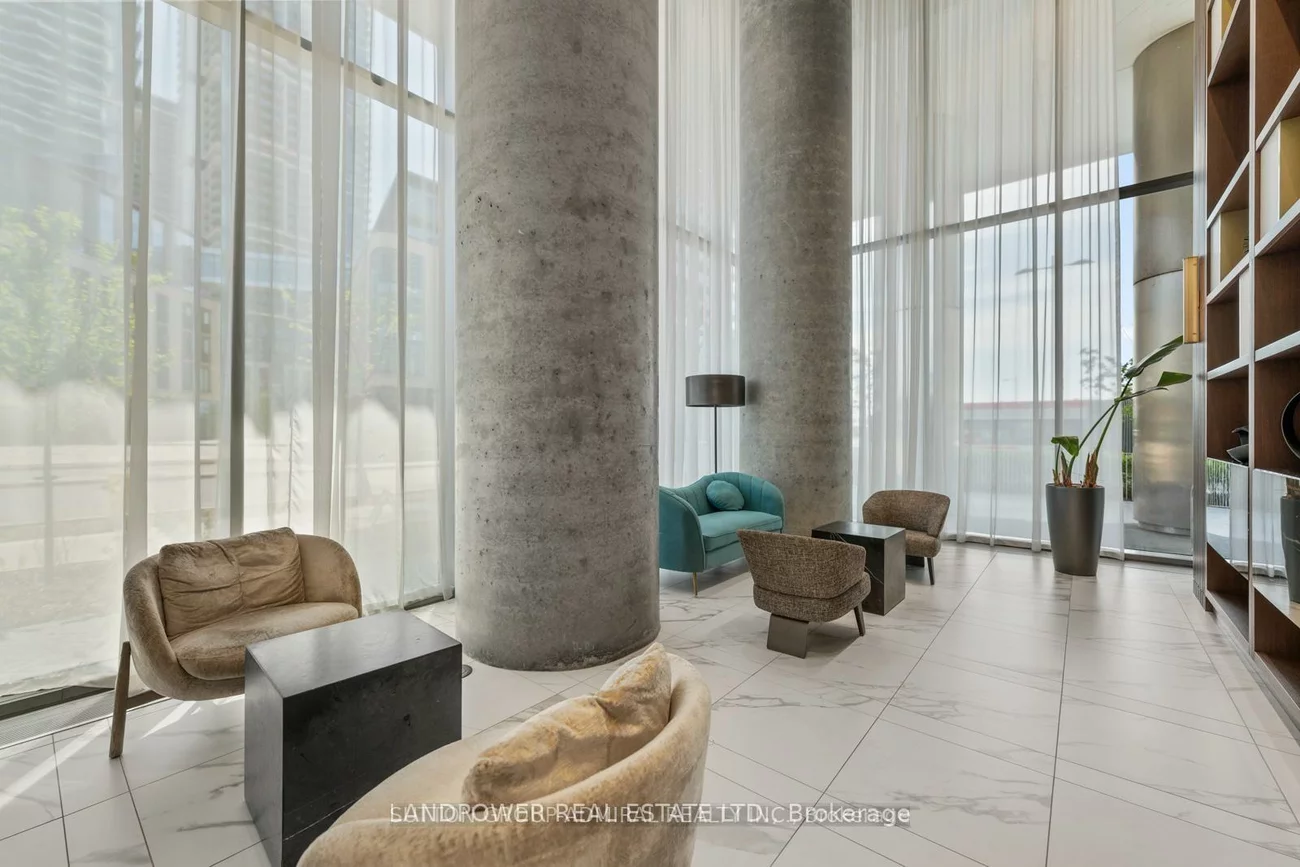 950, Portage, Vaughan Corporate Centre, Vaughan
