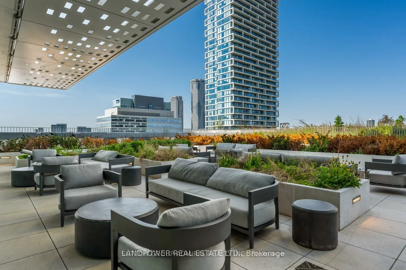 950, Portage, Vaughan Corporate Centre, Vaughan
