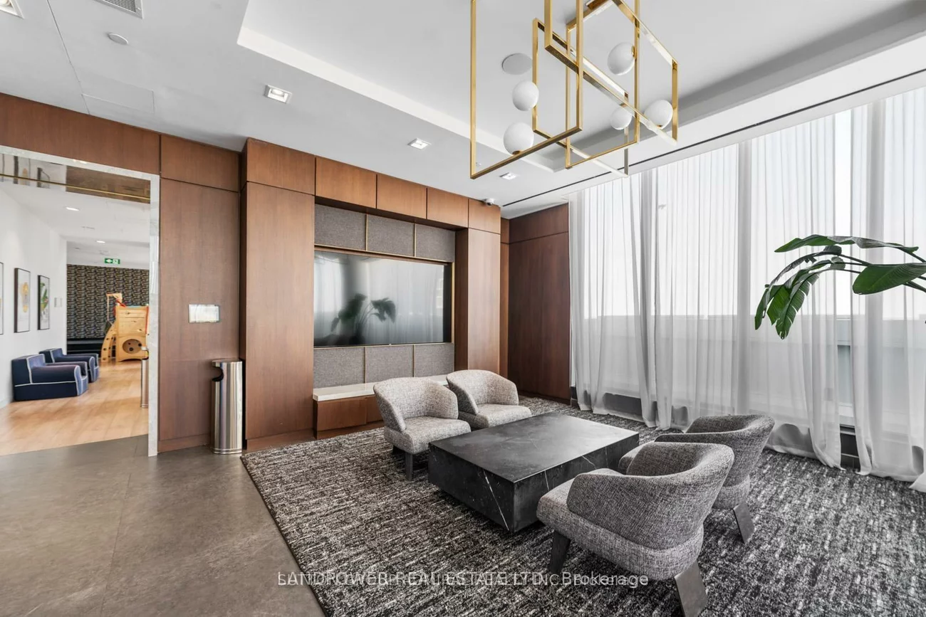 950, Portage, Vaughan Corporate Centre, Vaughan