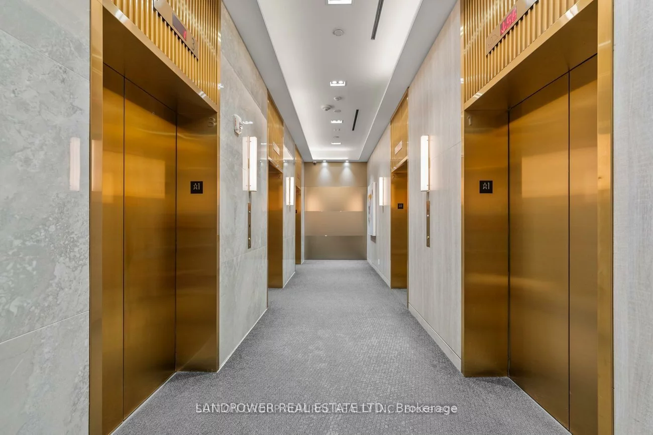 950, Portage, Vaughan Corporate Centre, Vaughan