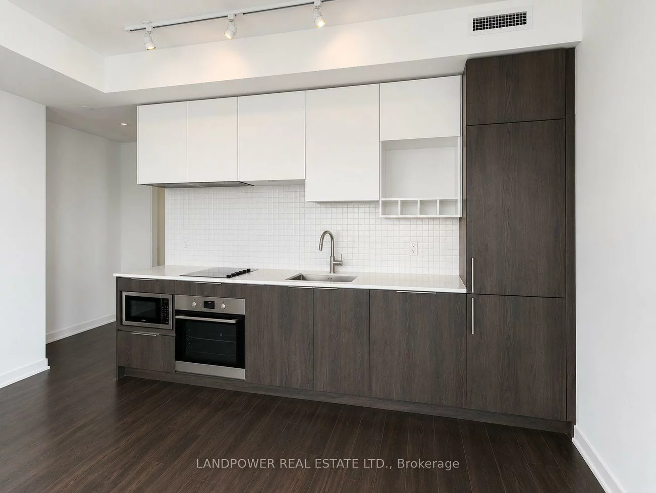 950, Portage, Vaughan Corporate Centre, Vaughan