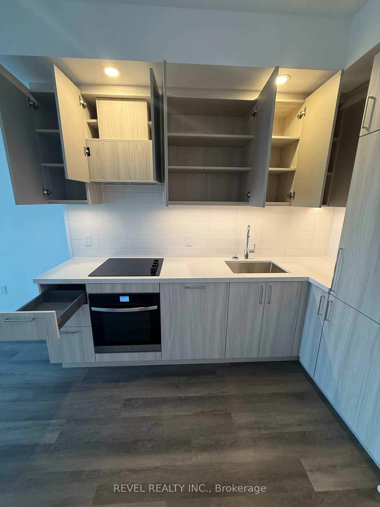5, Meadowdale Rd, Vaughan Corporate Centre, Vaughan
