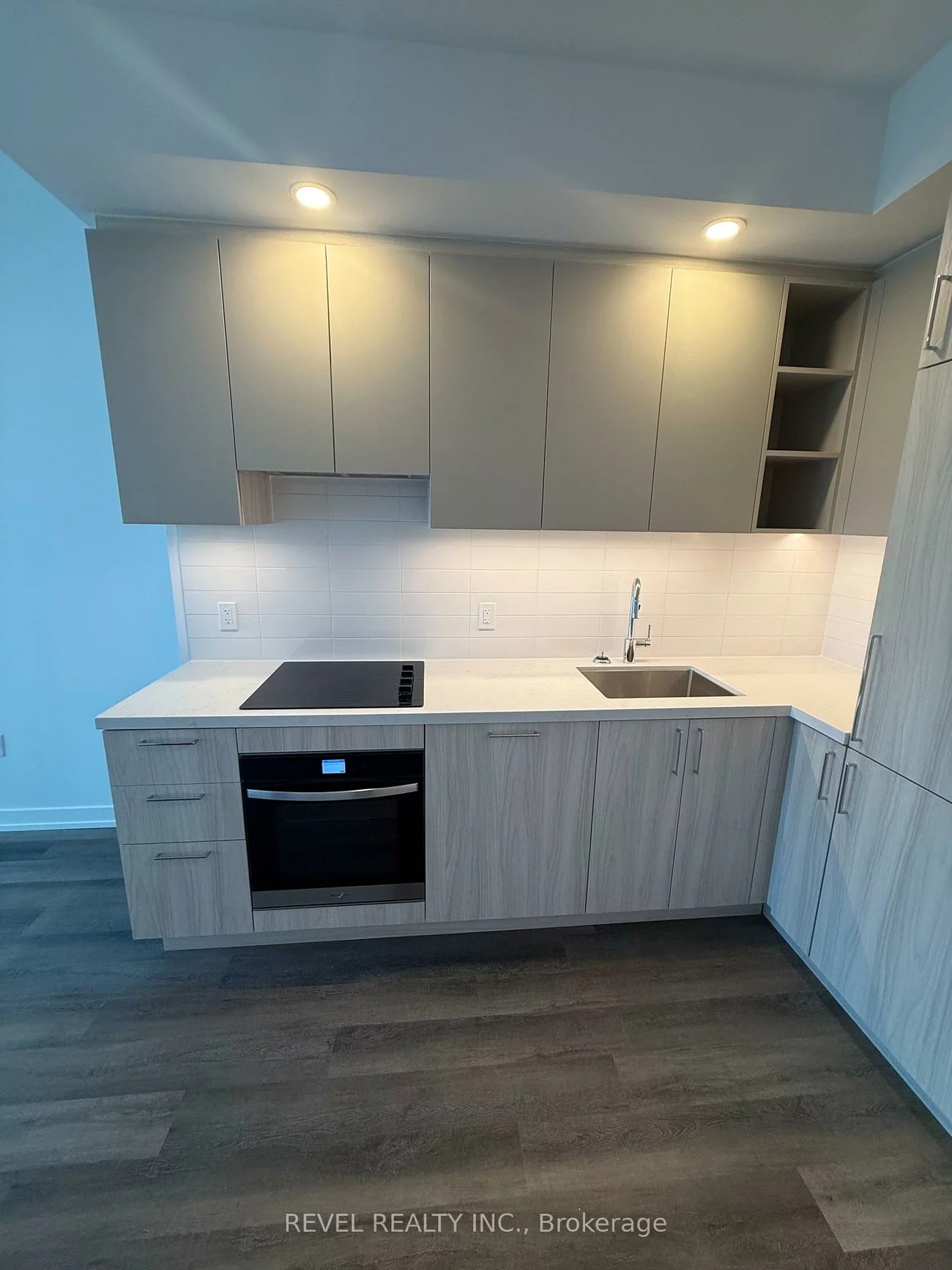 5, Meadowdale Rd, Vaughan Corporate Centre, Vaughan