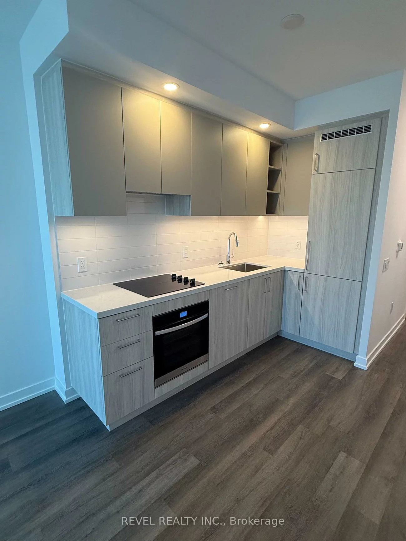 5, Meadowdale Rd, Vaughan Corporate Centre, Vaughan