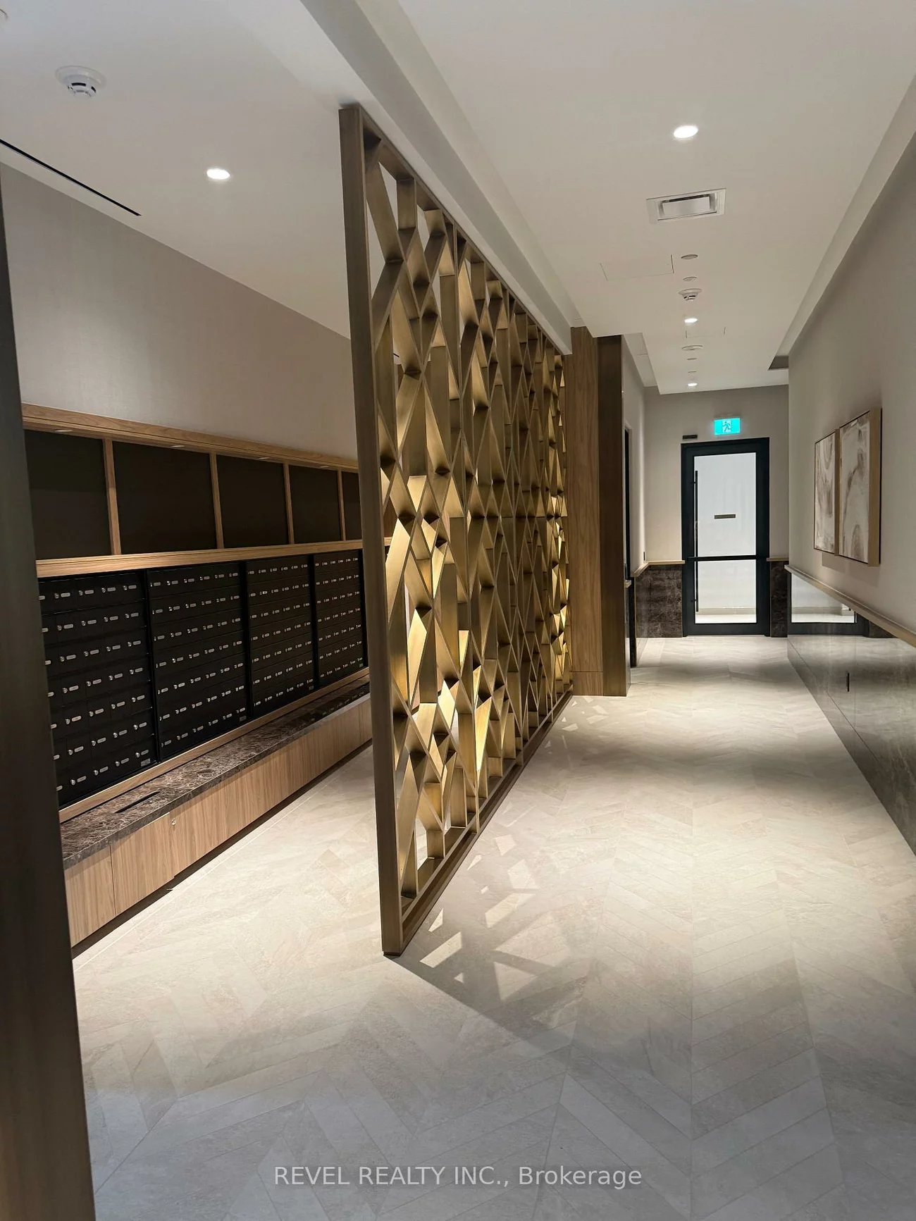 5, Meadowdale Rd, Vaughan Corporate Centre, Vaughan