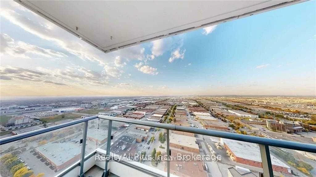 898, Portage, Vaughan Corporate Centre, Vaughan