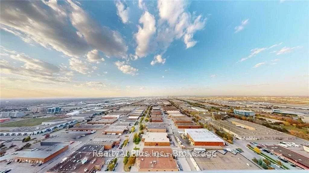 898, Portage, Vaughan Corporate Centre, Vaughan