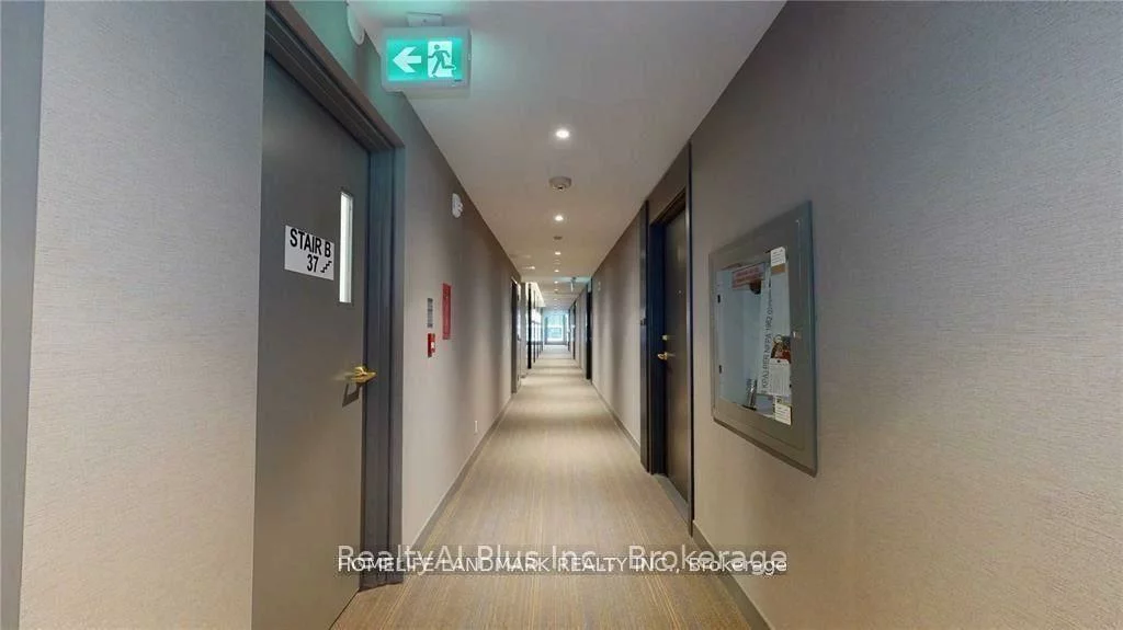 898, Portage, Vaughan Corporate Centre, Vaughan