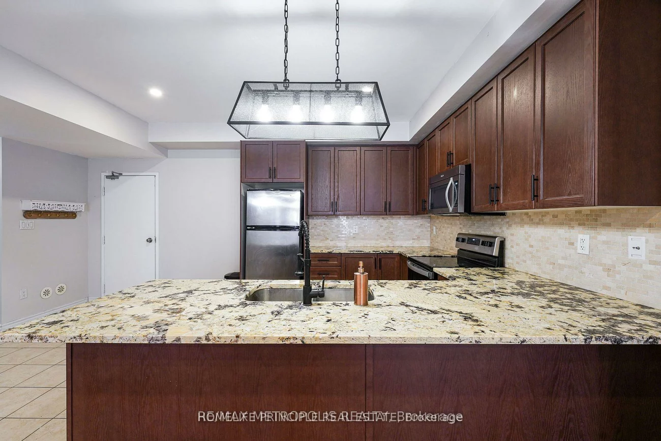 9621, Jane, Maple, Vaughan