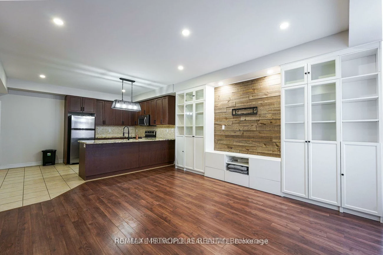 9621, Jane, Maple, Vaughan