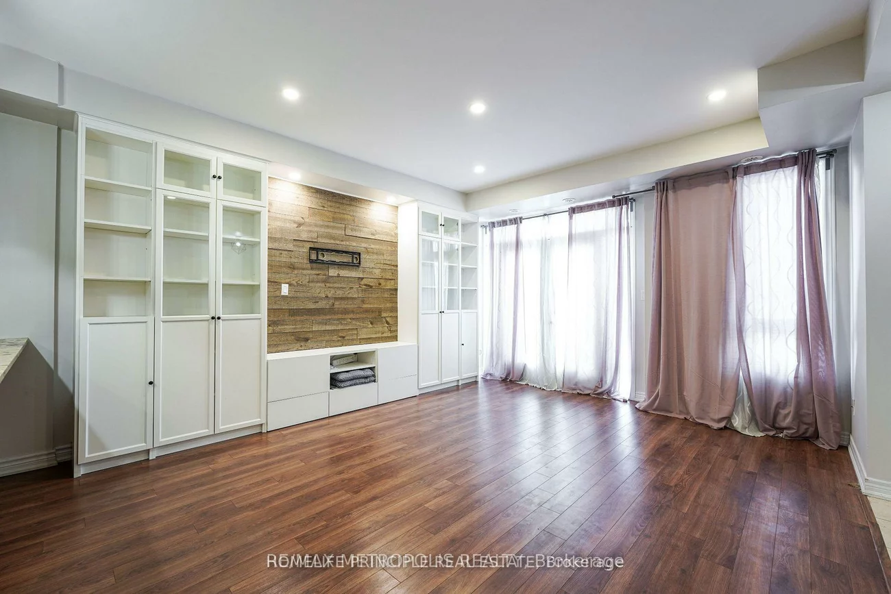 9621, Jane, Maple, Vaughan