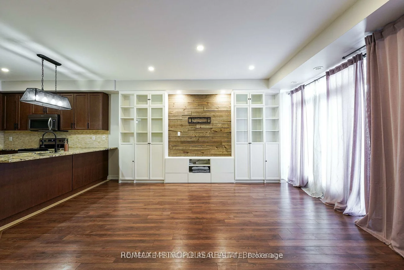 9621, Jane, Maple, Vaughan