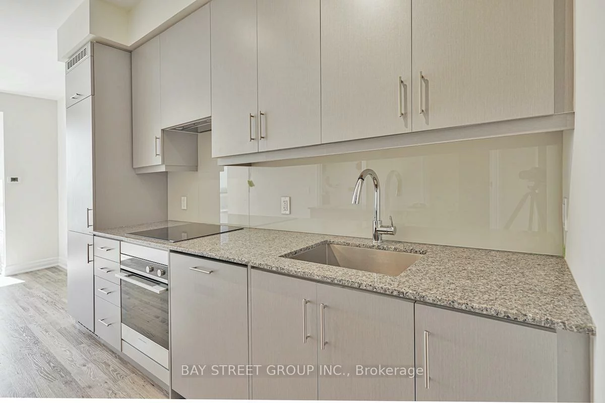 9085, Jane, Concord, Vaughan