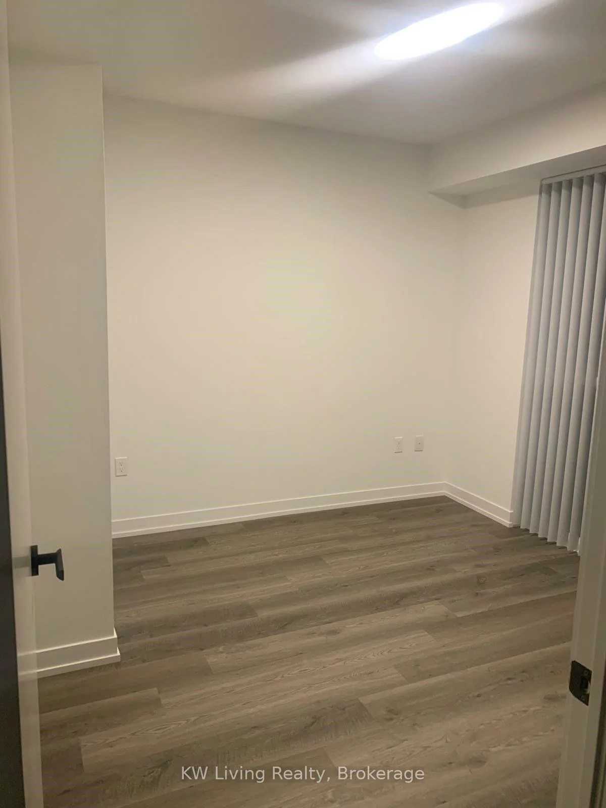 195, Commerce, Vaughan Corporate Centre, Vaughan