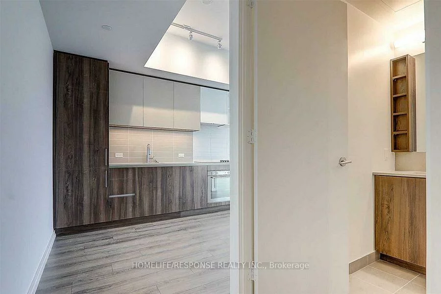 1000, Portage, Vaughan Corporate Centre, Vaughan