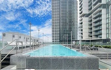 1000, Portage, Vaughan Corporate Centre, Vaughan