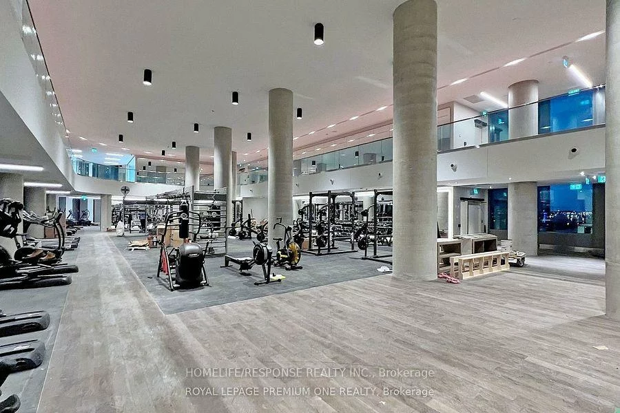 1000, Portage, Vaughan Corporate Centre, Vaughan