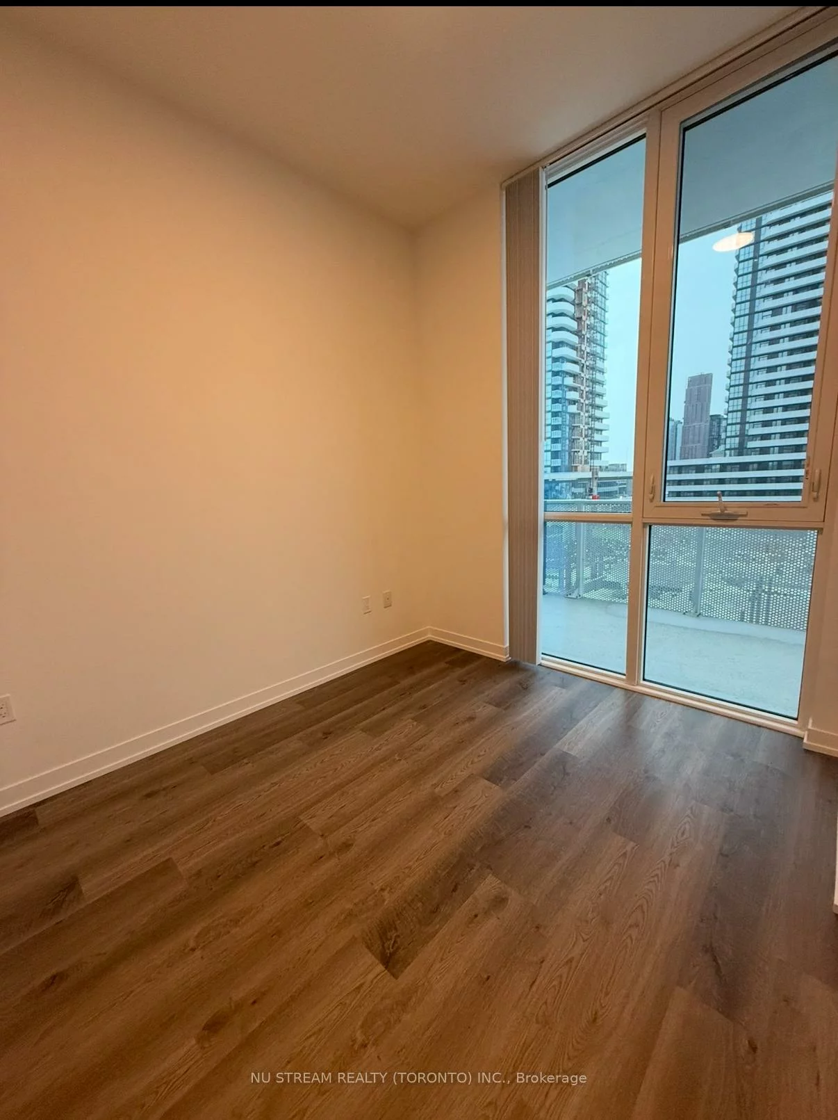 195, Commerce St, Vaughan Corporate Centre, Vaughan