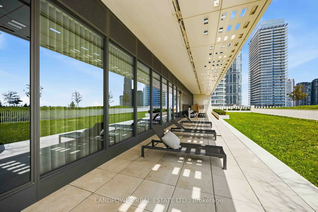 898, Portage, Vaughan Corporate Centre, Vaughan