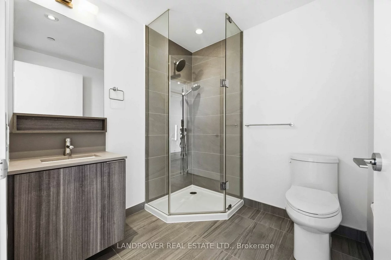 898, Portage, Vaughan Corporate Centre, Vaughan