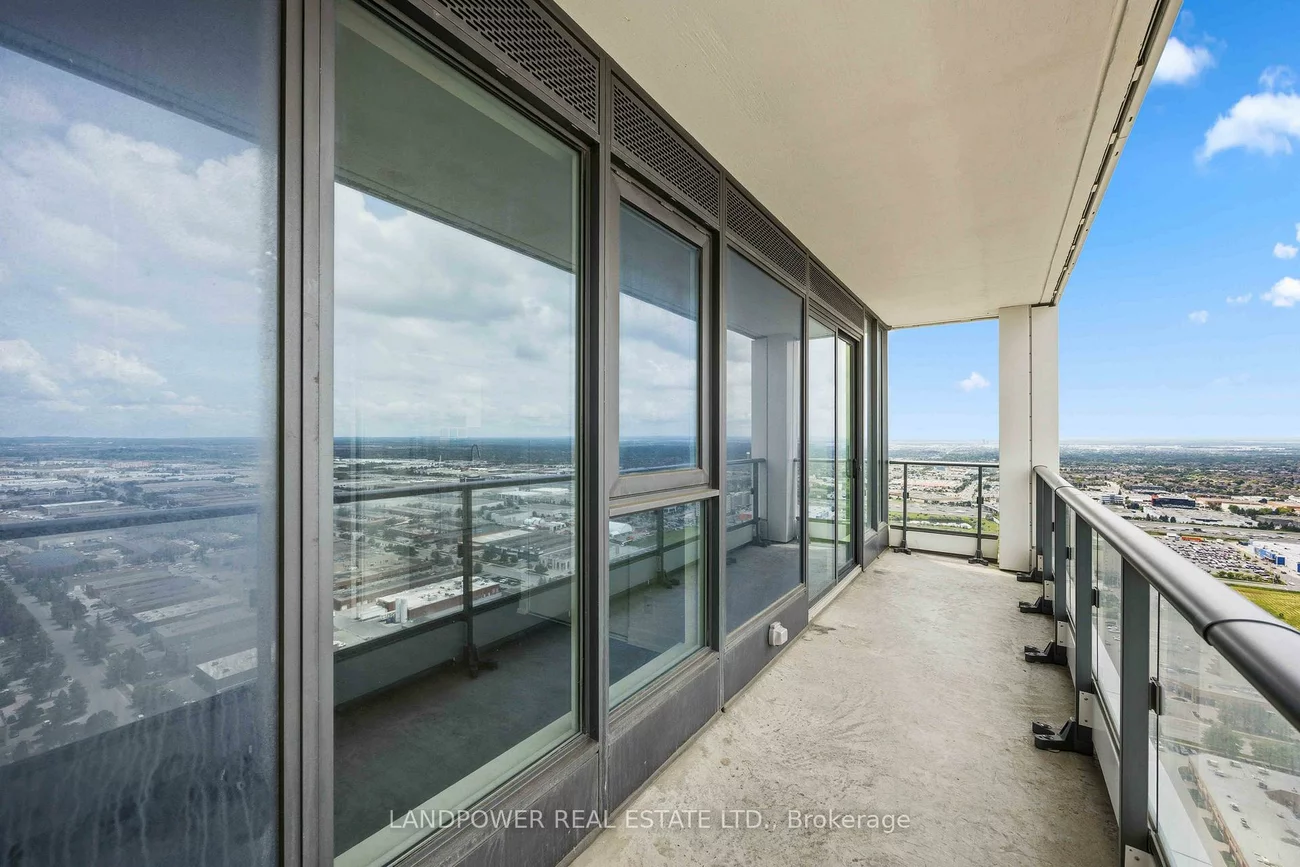 898, Portage, Vaughan Corporate Centre, Vaughan