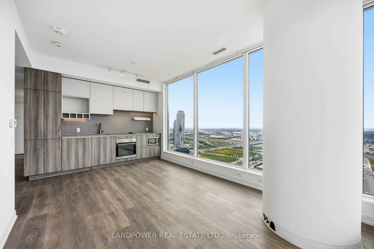898, Portage, Vaughan Corporate Centre, Vaughan