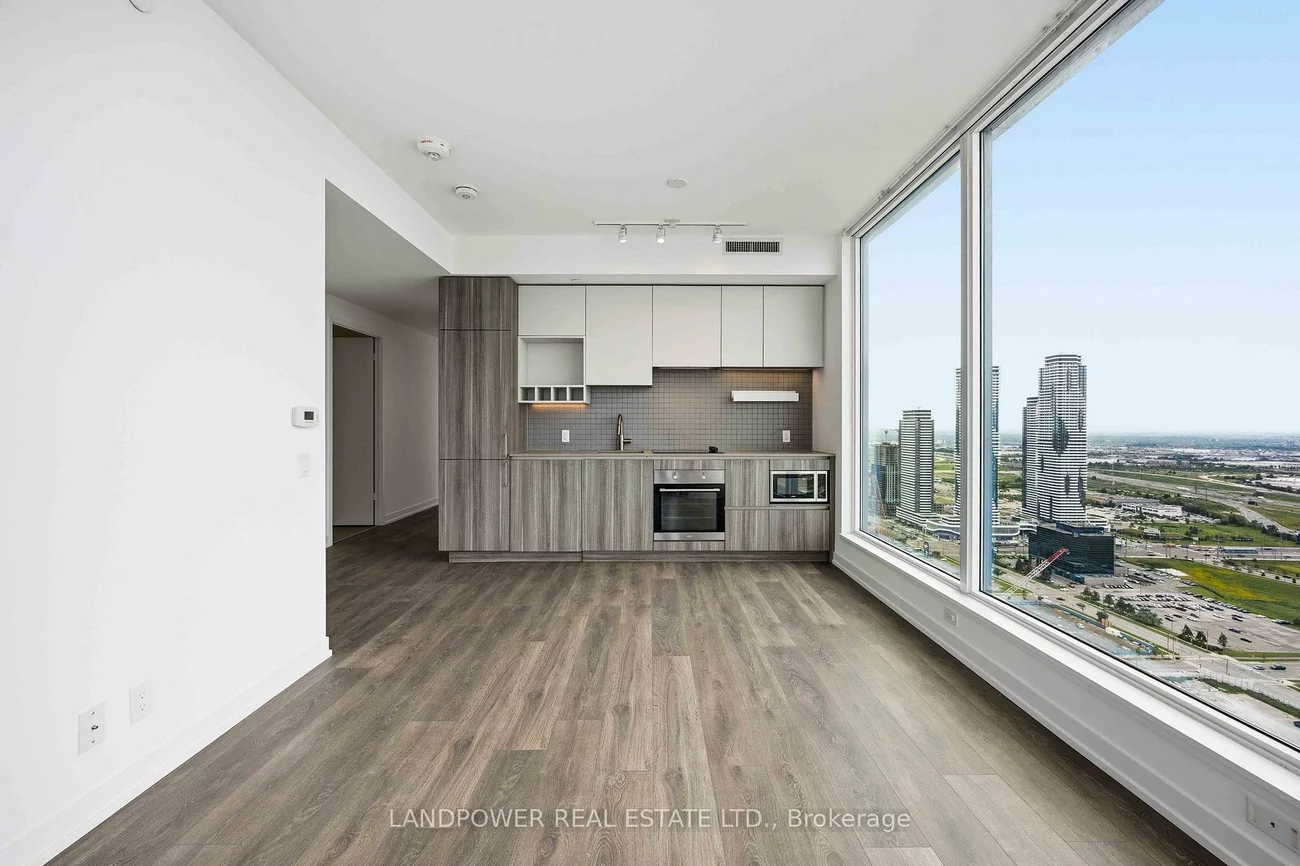 898, Portage, Vaughan Corporate Centre, Vaughan