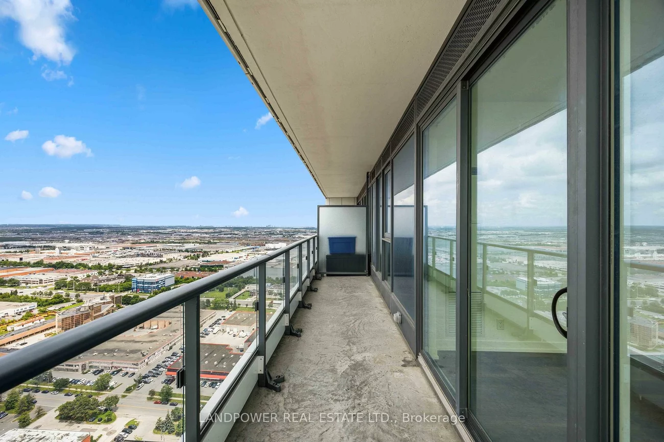 898, Portage, Vaughan Corporate Centre, Vaughan