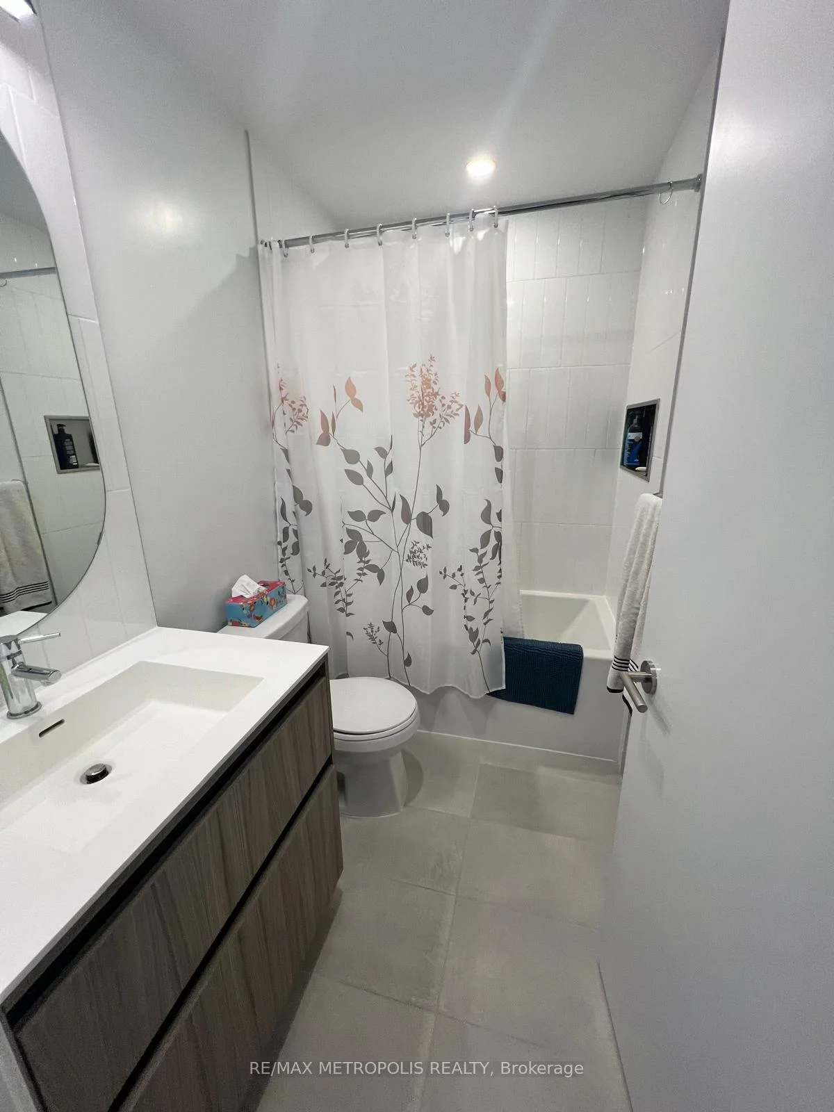 7950, Bathurst, Beverley Glen, Vaughan