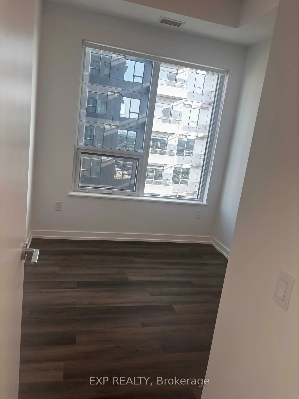 21, Meadowdale, Vaughan Corporate Centre, Vaughan