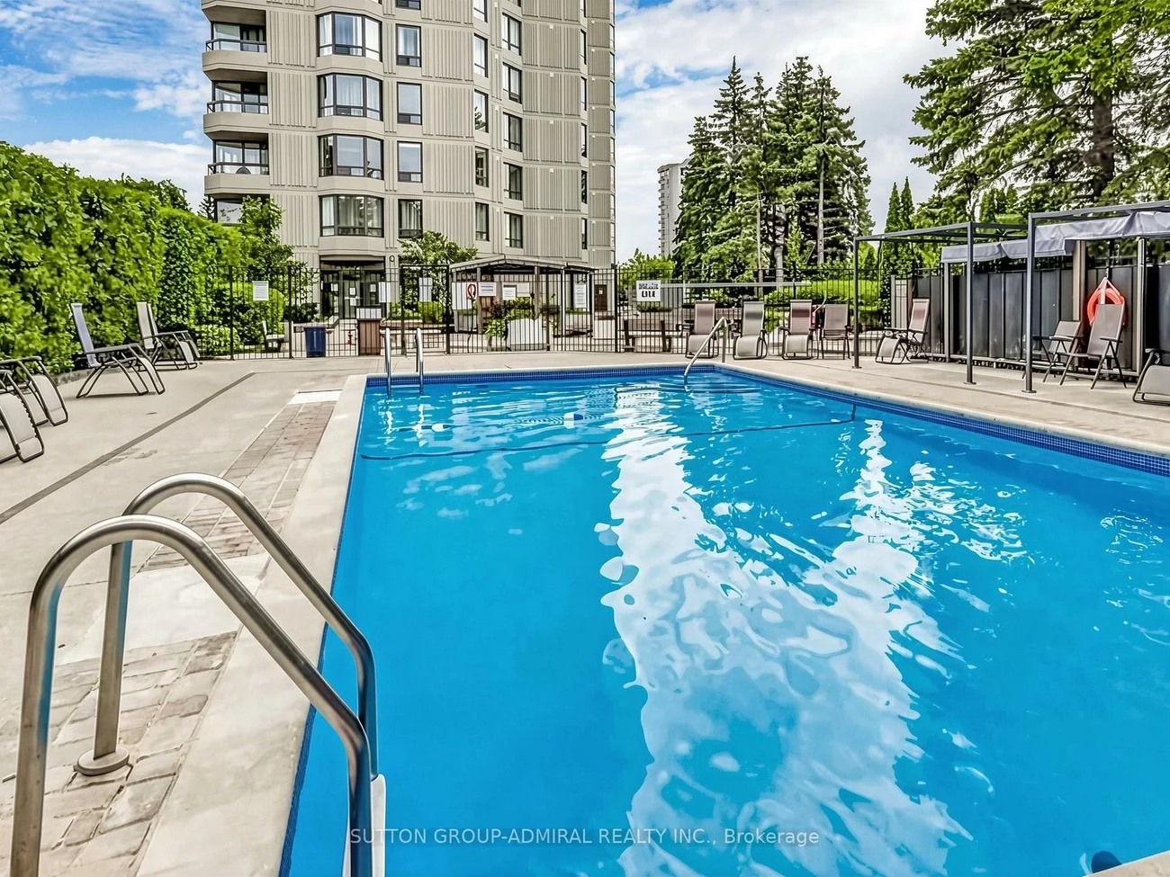 7460, Bathurst, Brownridge, Vaughan