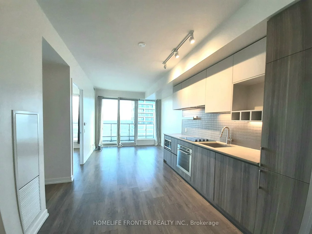 898, Portage, Vaughan Corporate Centre, Vaughan