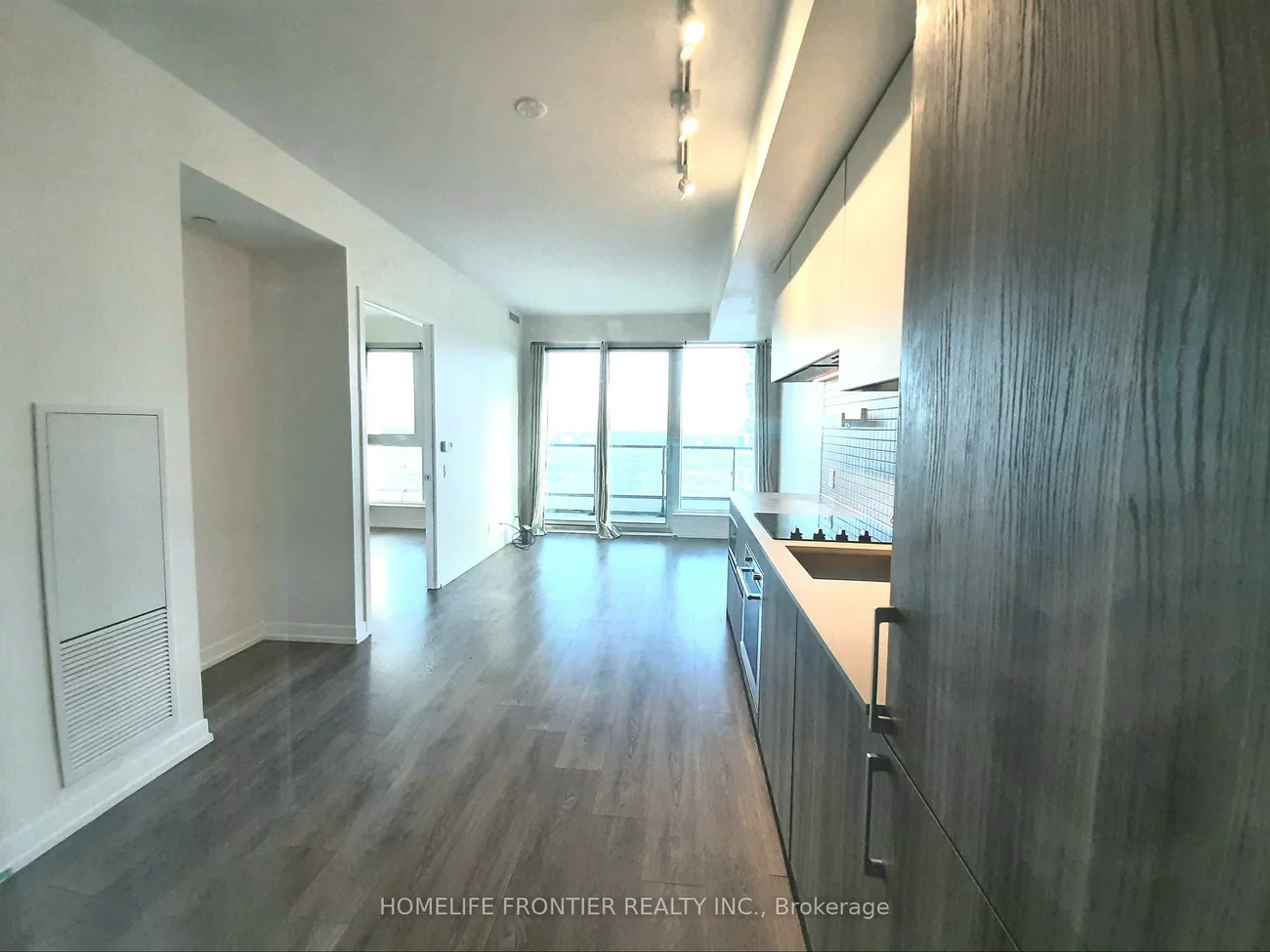 898, Portage, Vaughan Corporate Centre, Vaughan