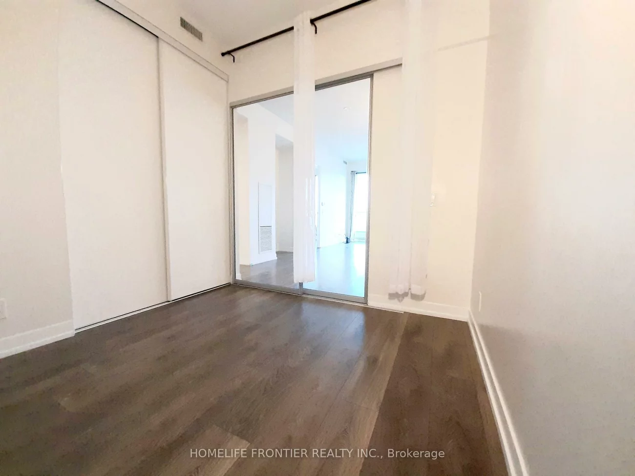 898, Portage, Vaughan Corporate Centre, Vaughan