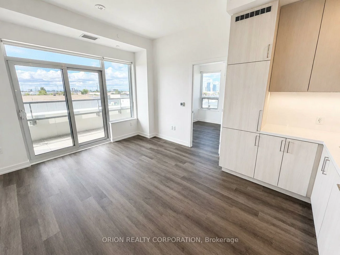 21, Meadowdale, Vaughan Corporate Centre, Vaughan