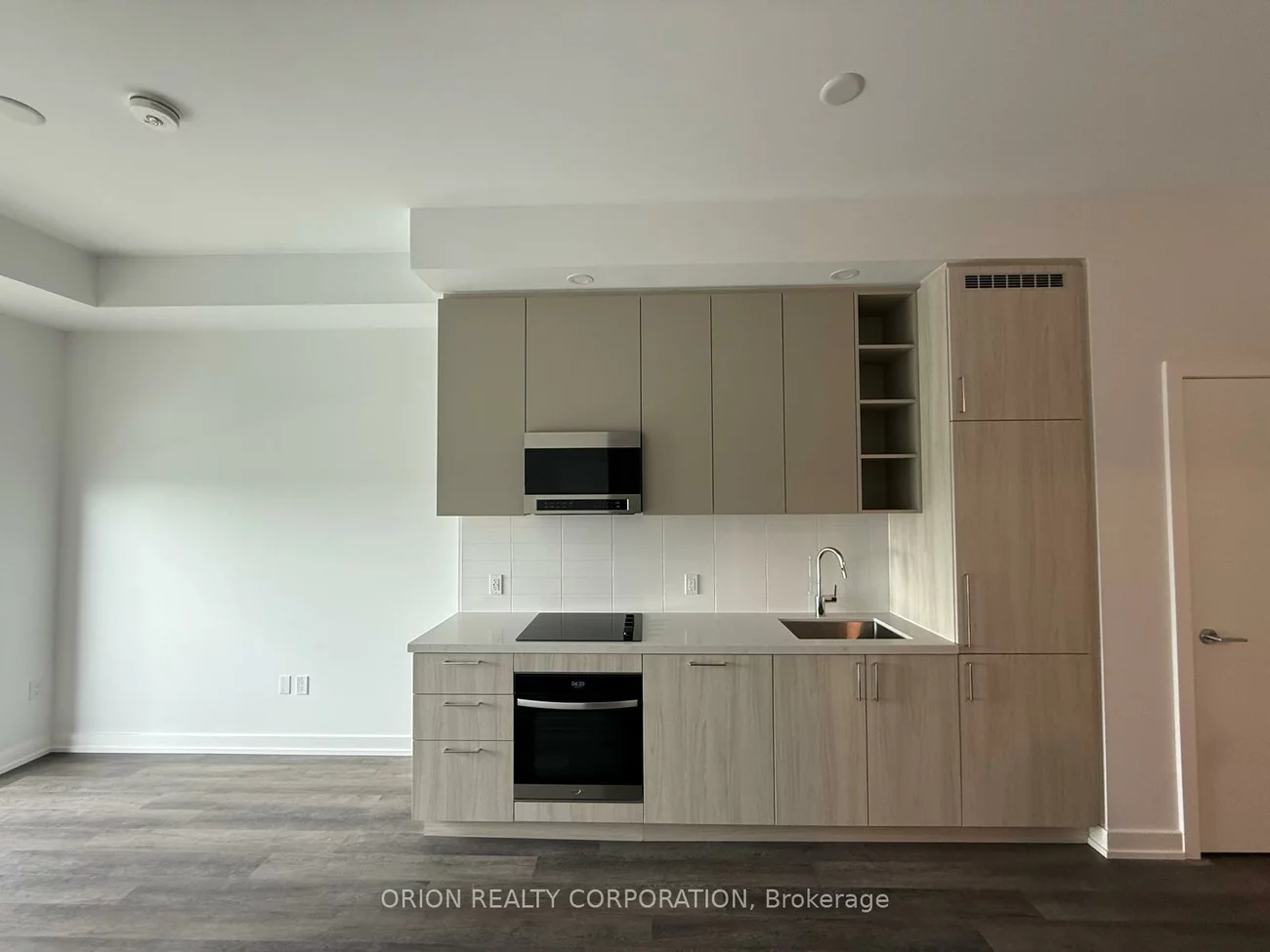 21, Meadowdale, Vaughan Corporate Centre, Vaughan