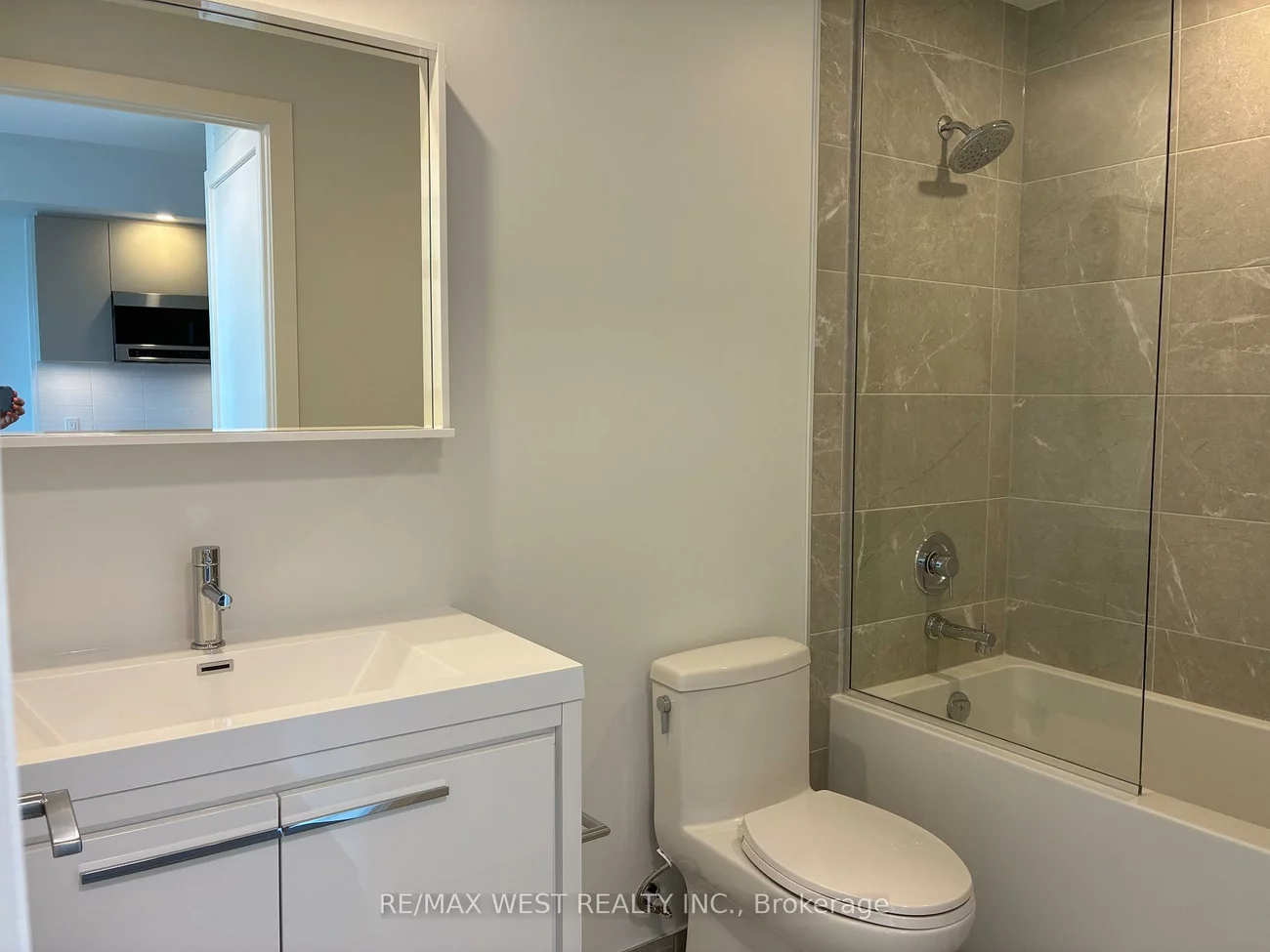 21, Meadowdale, Vaughan Corporate Centre, Vaughan