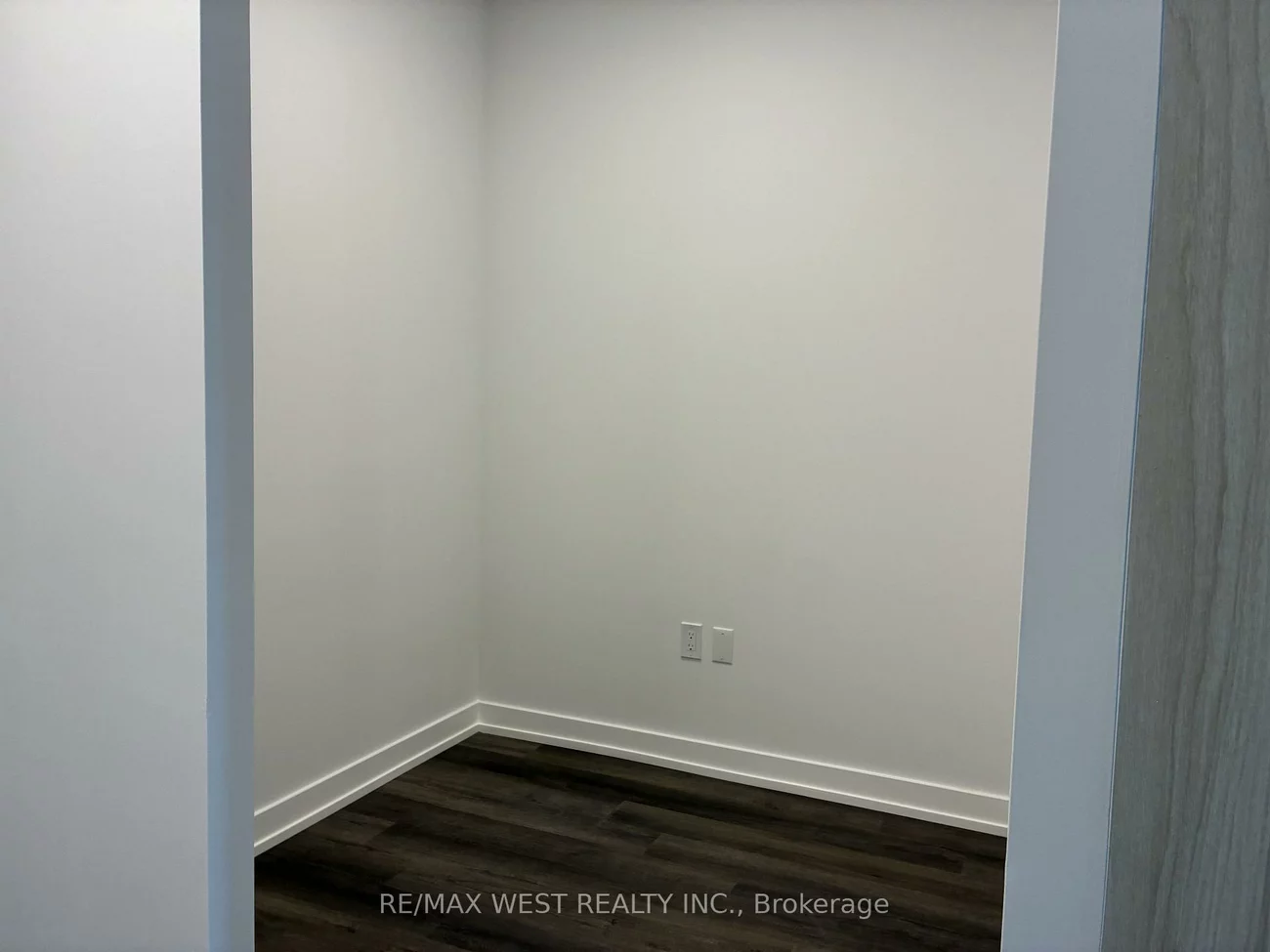 21, Meadowdale, Vaughan Corporate Centre, Vaughan