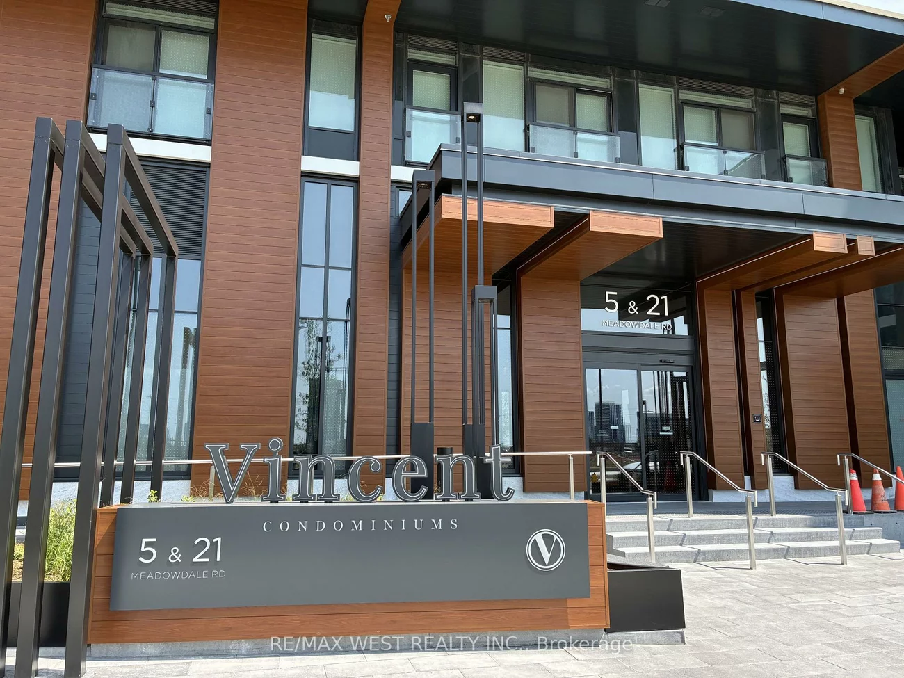 21, Meadowdale, Vaughan Corporate Centre, Vaughan
